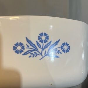 Vintage 1960 CorningWare Classic Blue Corn Flower Blurry Stamp 1 3/4 QT
